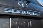 Toyota Sequoia SR5 2017 года